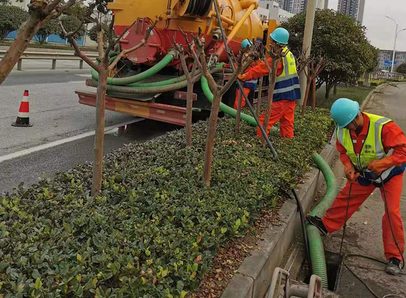 龙城市政管道清淤