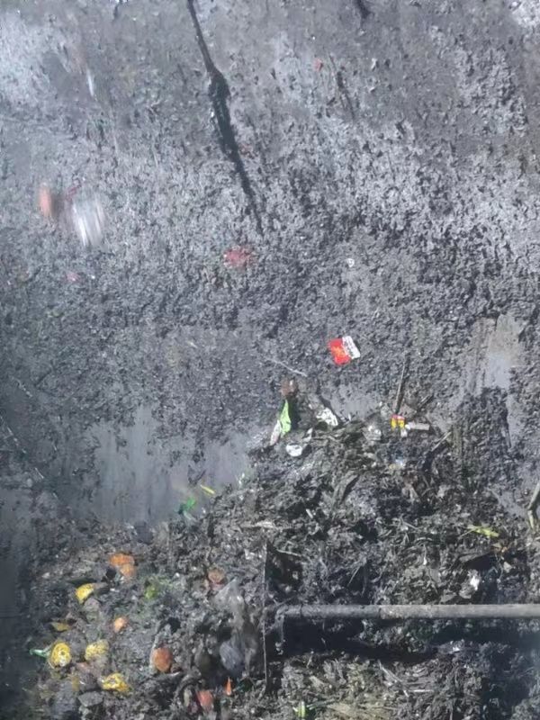 龙城污水池清理
